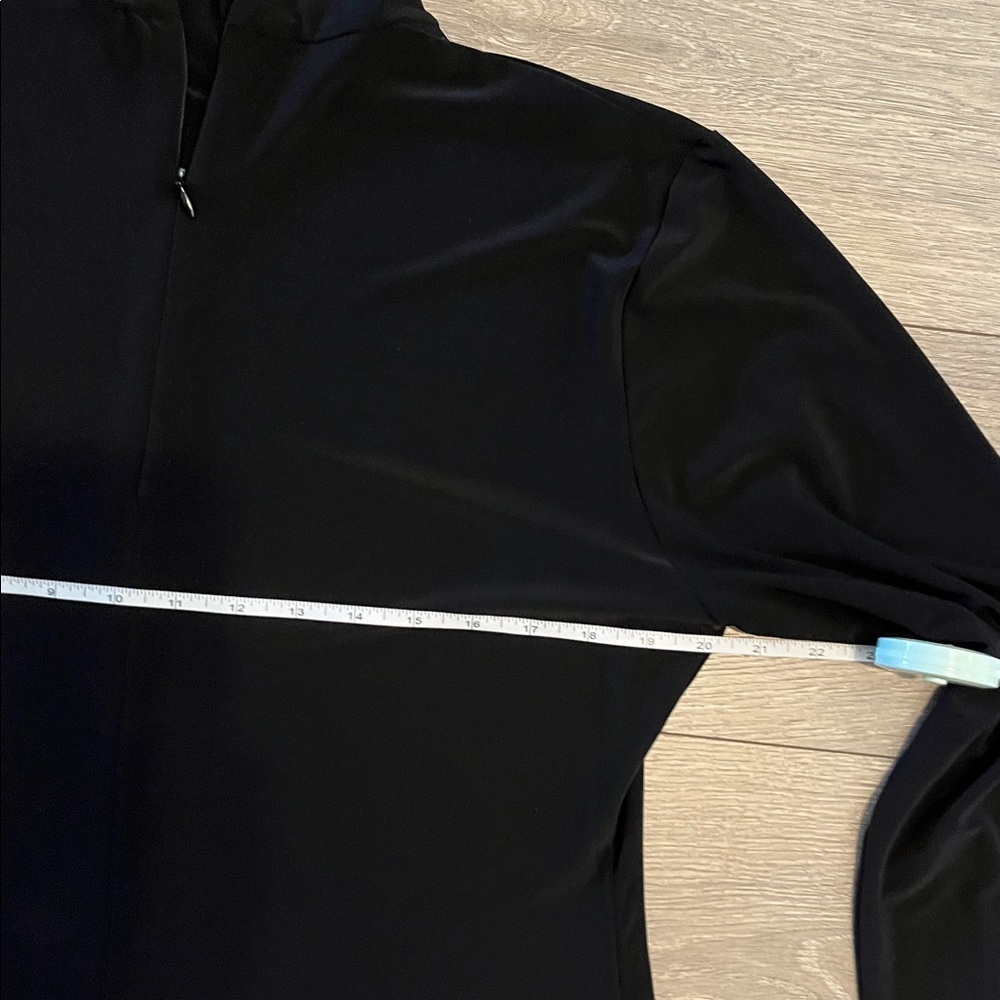 NWT Norma Kamali Black VNeck Longsleeve 1/4 Zip Top Size XL - Picture 10 of 12